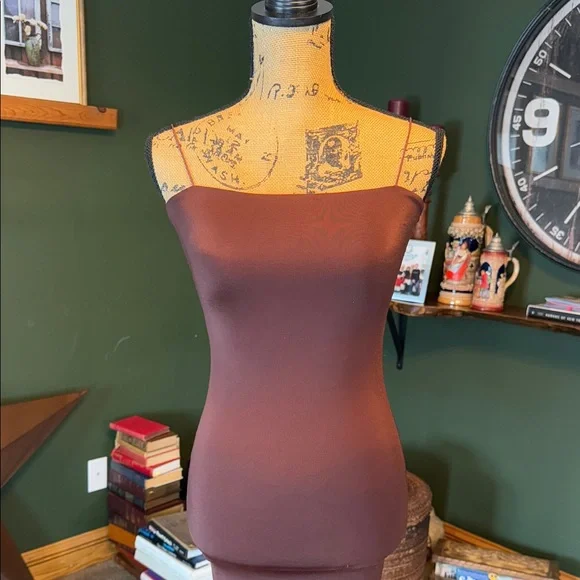Windsor Brown Cocktail Dress NWT - Picture 2 of 4